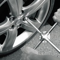 Tuýp chữ thập chuyên mở bánh xe Toptul AEAL1616